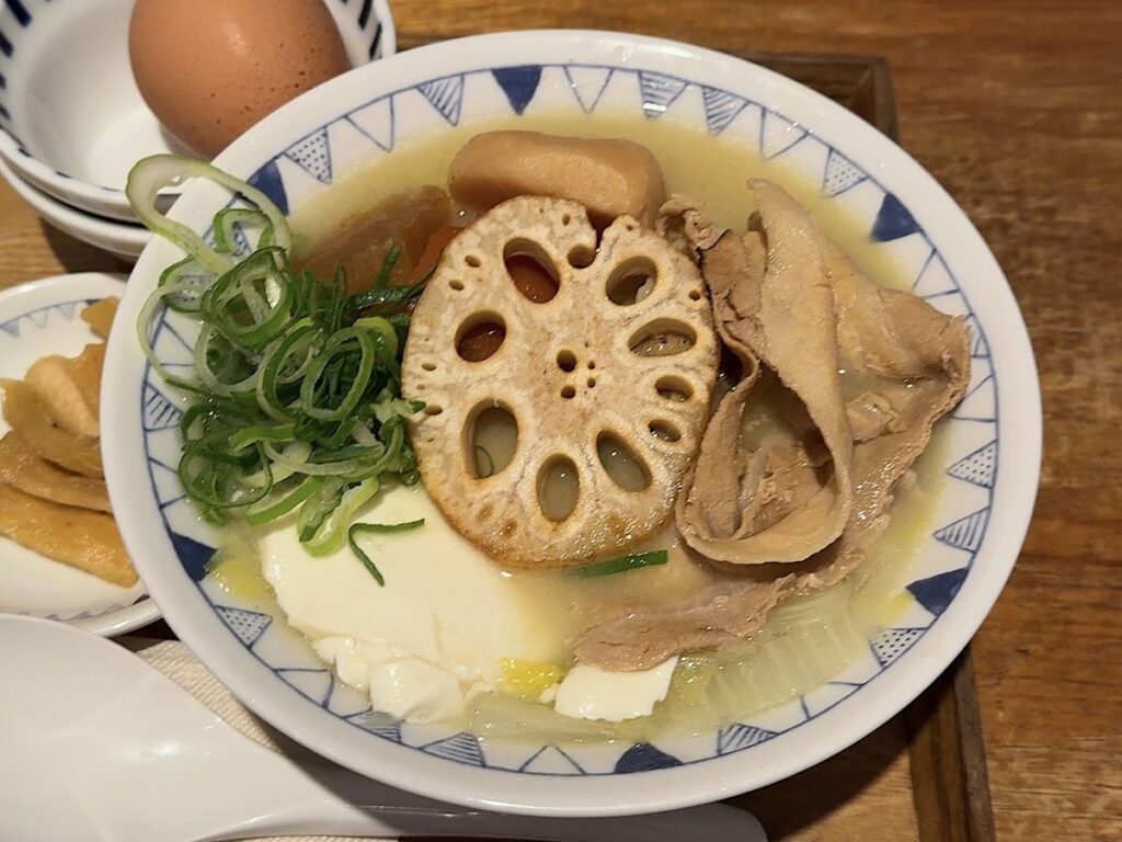 ごちとん:ごろごろ野菜のごちそう豚汁定食2