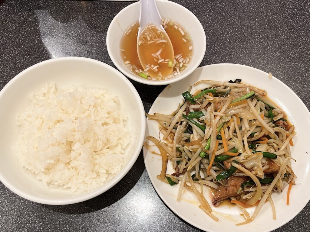 十八番：ニラレバ炒め定食