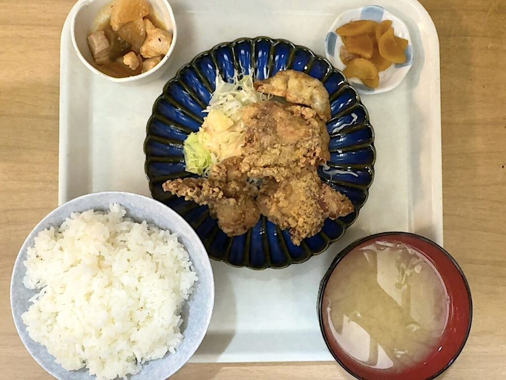 べにづる:唐揚げ定食
