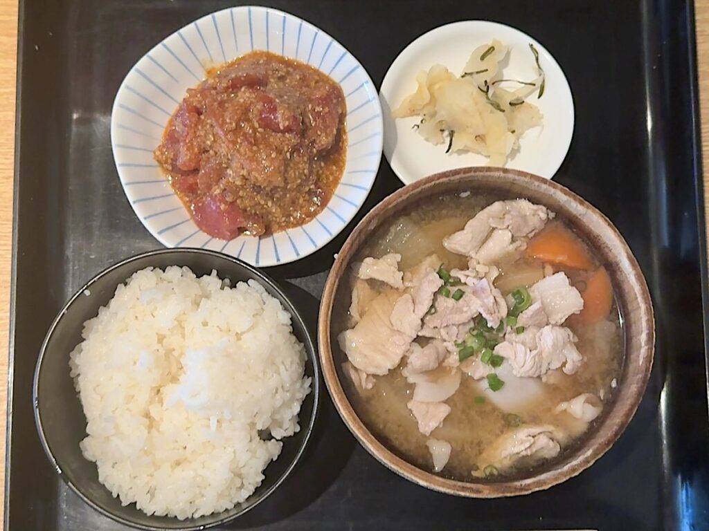 岩戸:豚汁定食1