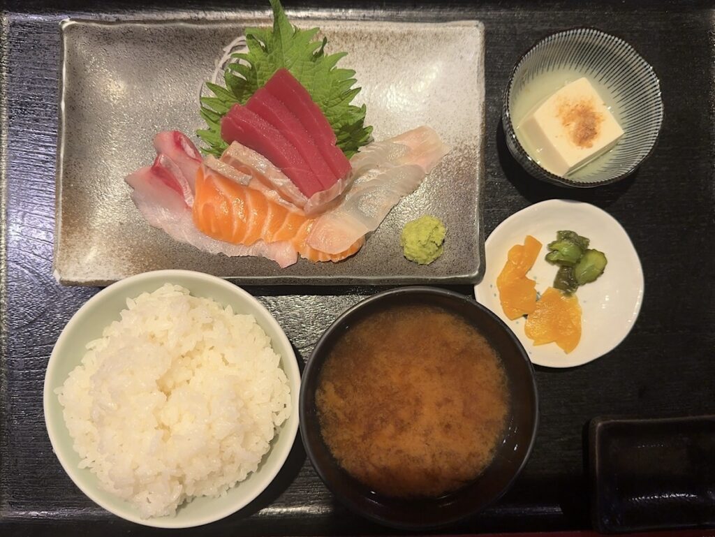 なお樹:刺身盛り合わせ定食1