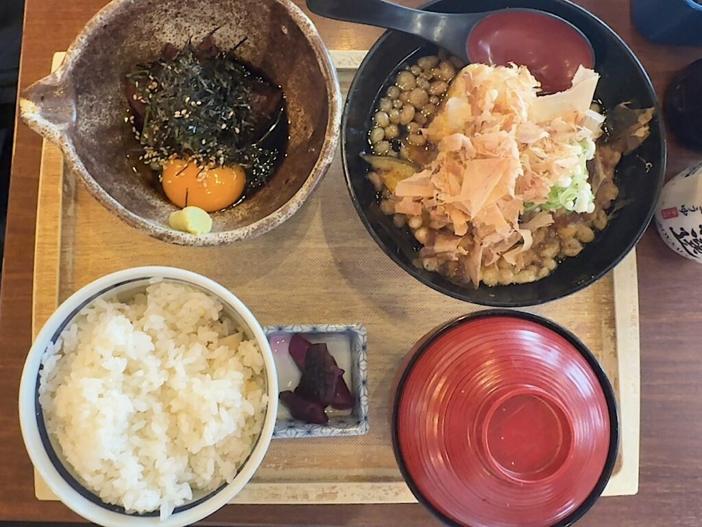 マヅメ:鮪りゅうきゅうと揚げ出汁豆腐1