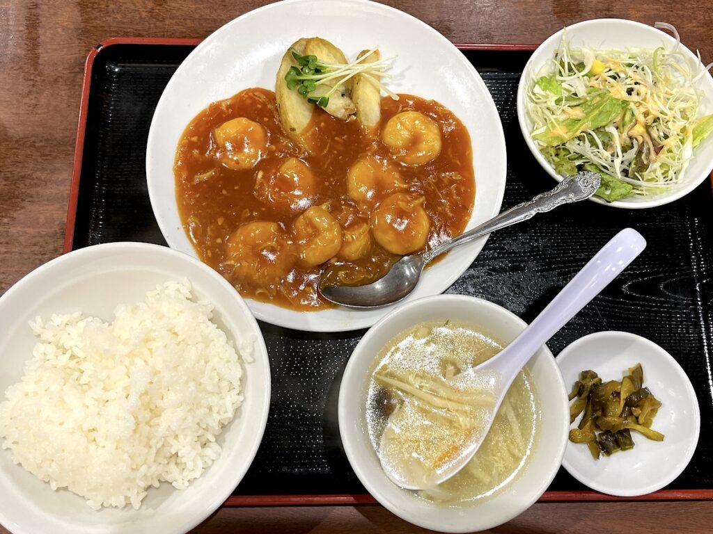 達磨：エビチリ定食