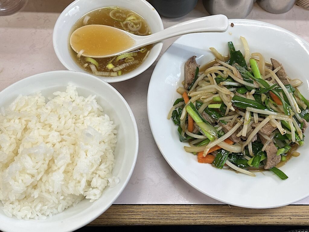 岐阜屋：ニラレバ炒め