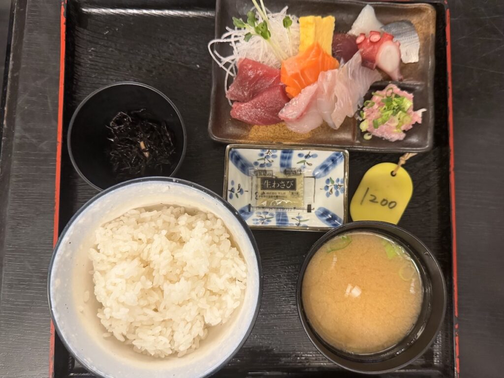 たんぽぽ:さしみ定食1