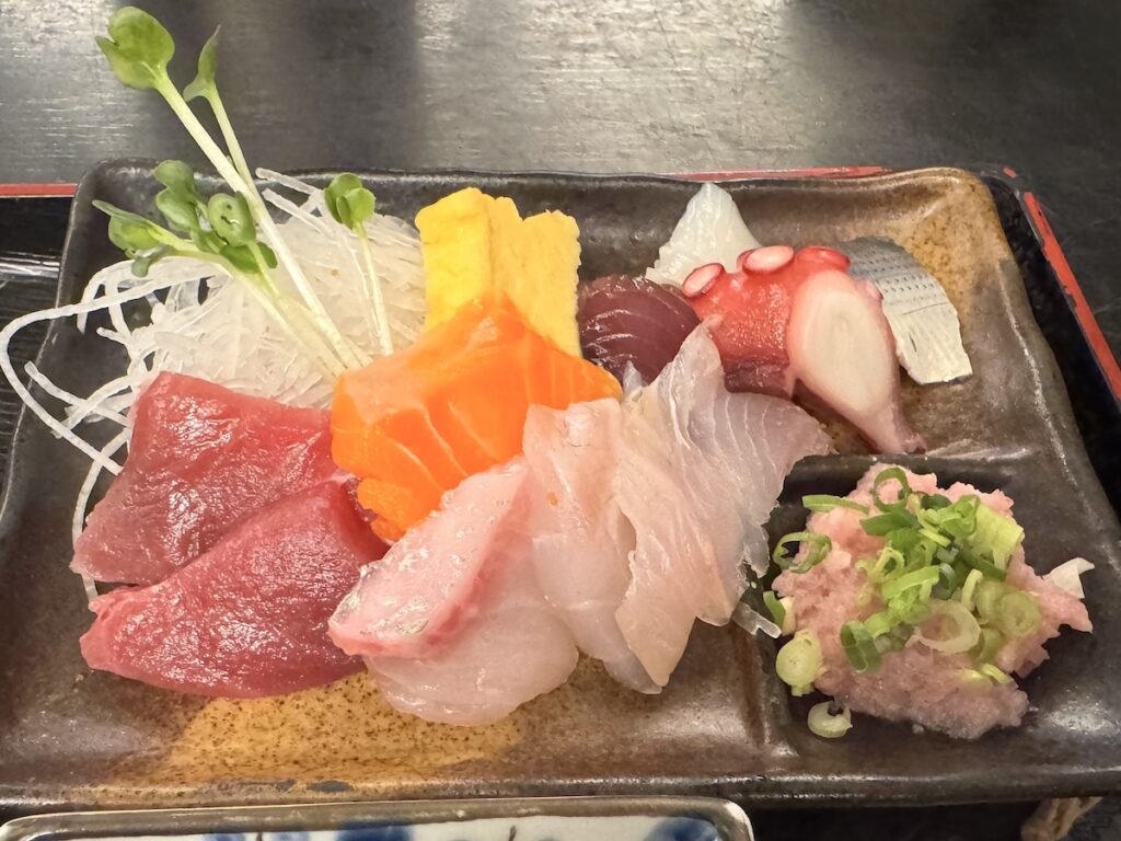 たんぽぽ:さしみ定食2