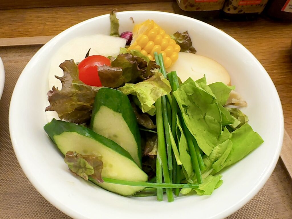 うみの食堂:糸島サラダ