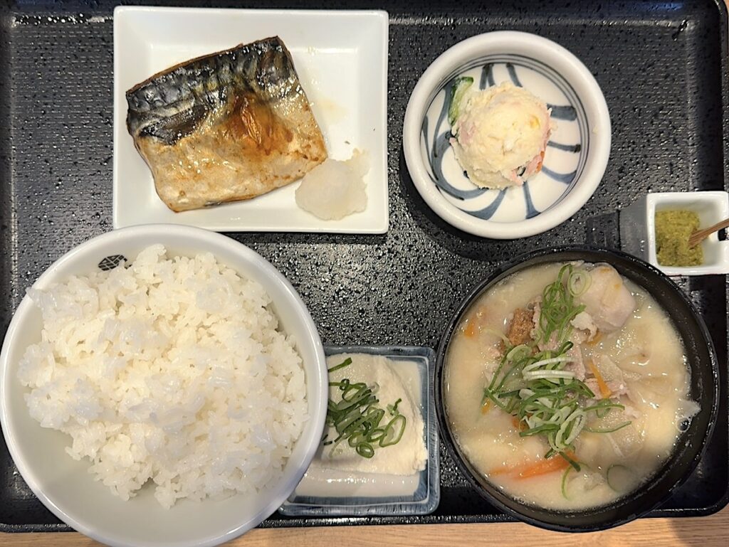 天神わっぱ:豚汁定食