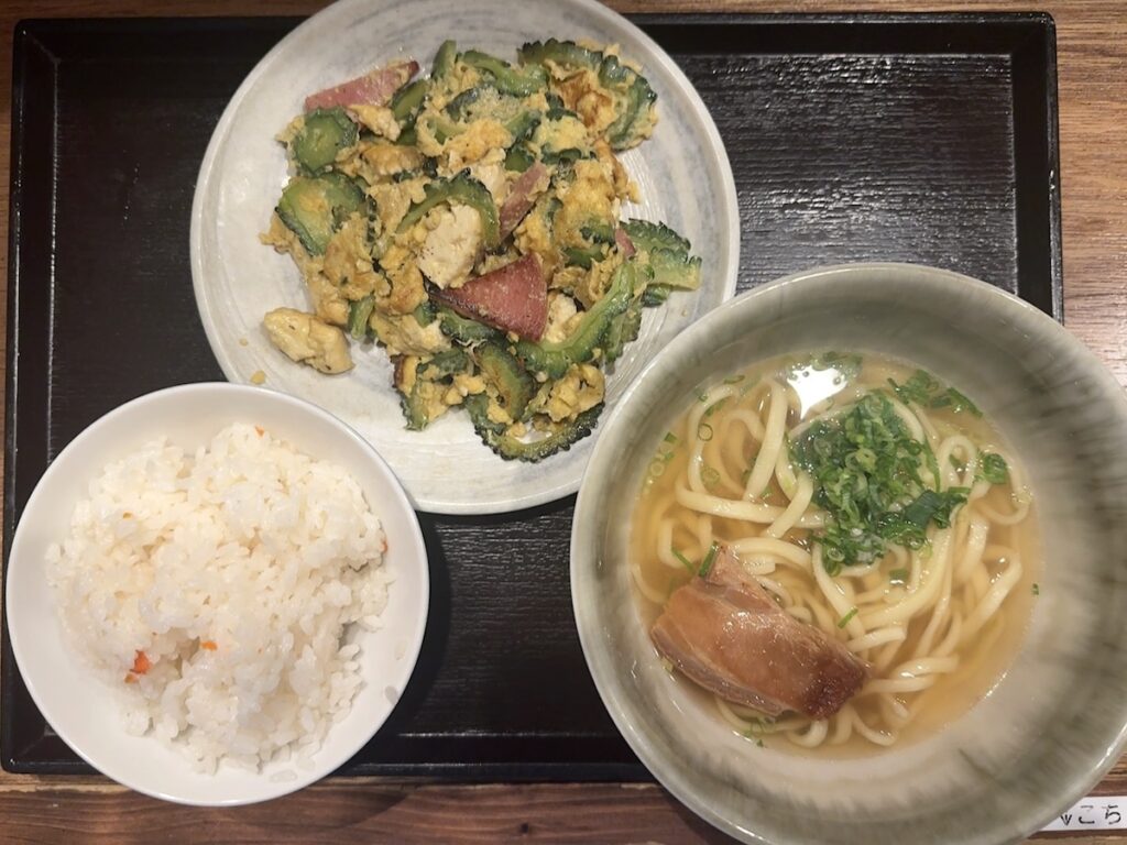 やんばる：ゴーヤチャンプルー定食