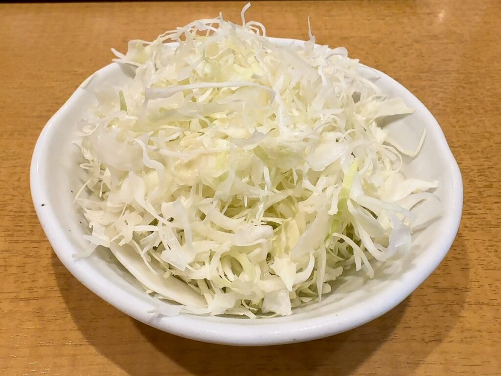 とんかつ大吉：キャベツ