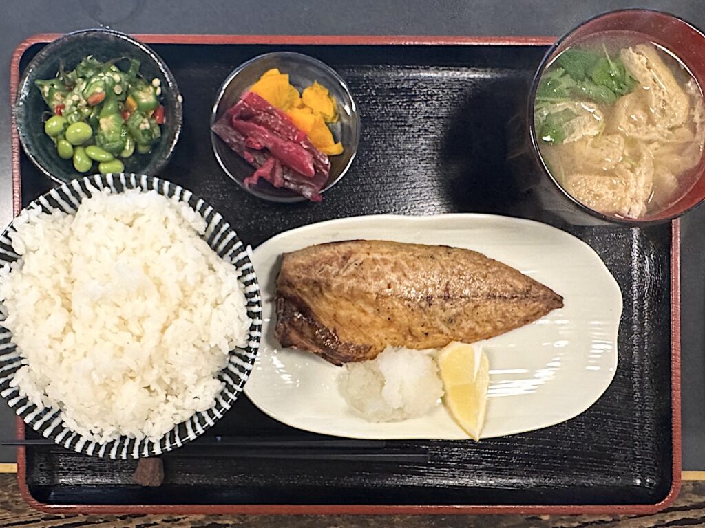 おまた：さば塩焼き定食