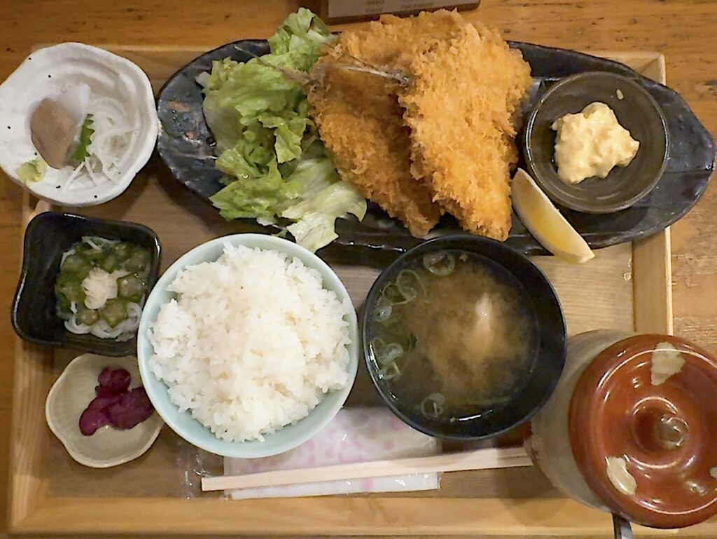 魚波：アジフライ定食1