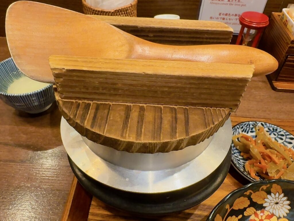 炊き立てあり〼:釜ご飯