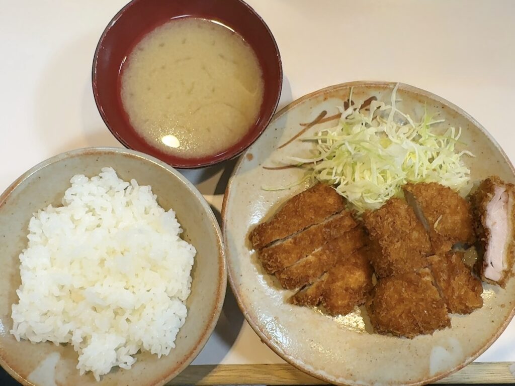 とりかつCHICKEN：とんかつ・肉巻きヤサイフライ