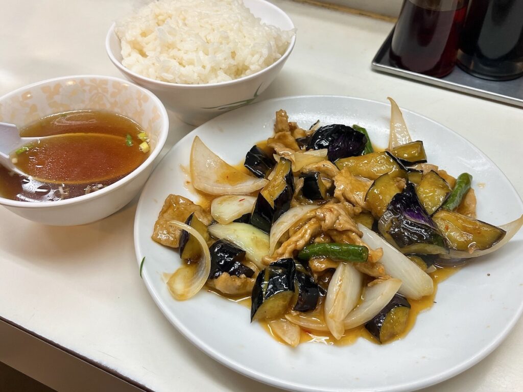 兆楽(宇田川町):肉ナス炒めライス