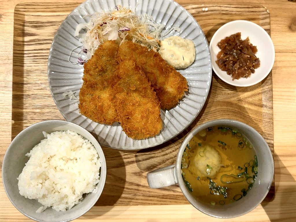 三陽食堂：アジフライ定食